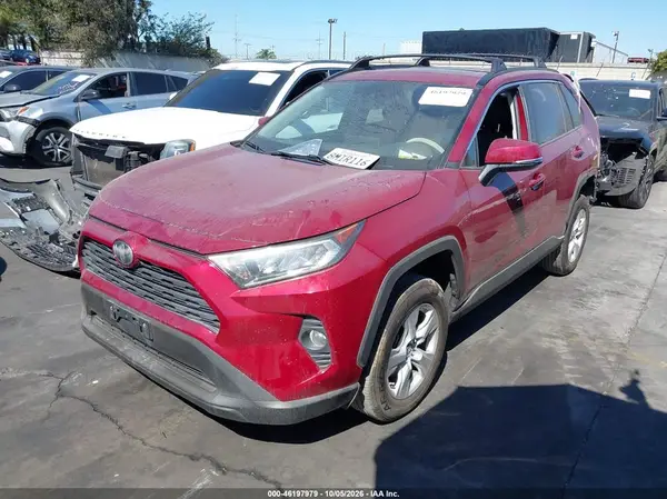 2T3W1RFV9KW049386 — 2019 Toyota RAV4, фото 2 с аукциона IAAI, Задняя часть