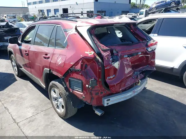 2T3W1RFV9KW049386 — 2019 Toyota RAV4, фото 3 с аукциона IAAI, Задняя часть