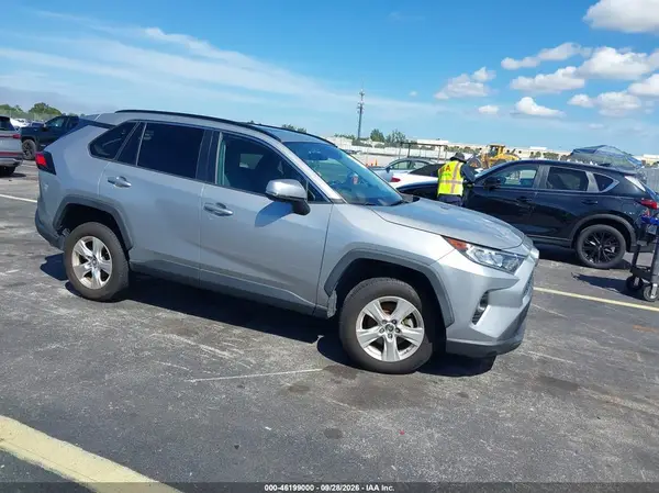 2T3W1RFV3KW047942 — 2019 Toyota RAV4, Механические повреждения (Mechanical), фото до ремонта