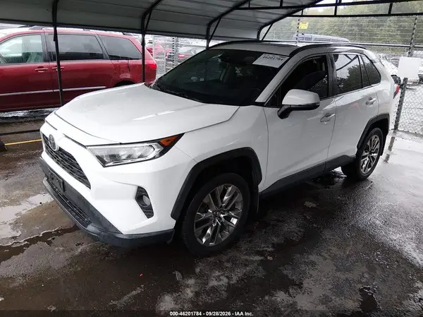 2T3A1RFV9KC035998 — 2019 Toyota RAV4, фото 2 с аукциона IAAI, Передняя часть