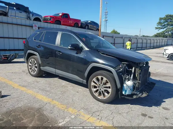 JTMC1RFV7KD510147 — 2019 Toyota RAV4, Передняя часть (Front End), фото до ремонта