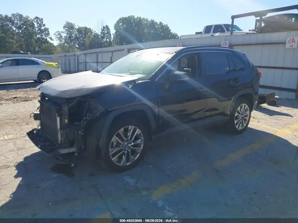 JTMC1RFV7KD510147 — 2019 Toyota RAV4, фото 2 с аукциона IAAI, Передняя часть