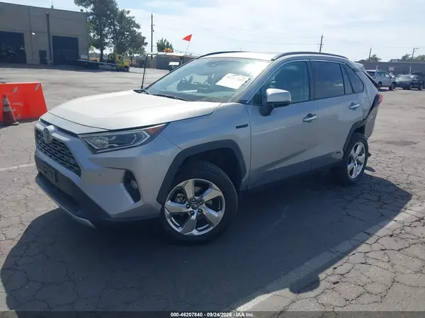 2T3DWRFVXKW025039 — 2019 Toyota RAV4, фото 2 с аукциона IAAI 12.10.2026, Правый бок