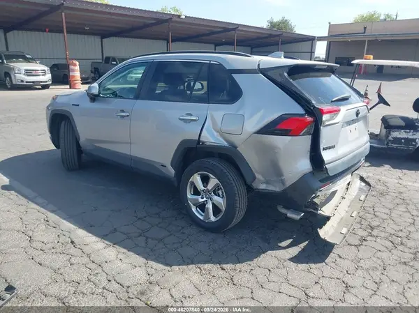 2T3DWRFVXKW025039 — 2019 Toyota RAV4, фото 3 с аукциона IAAI 12.10.2026, Правый бок