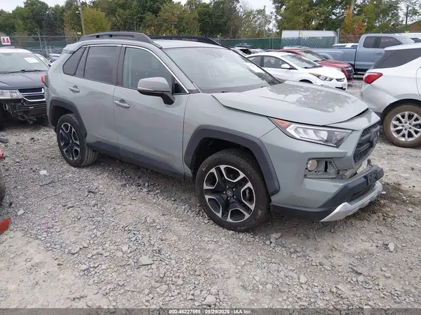 2T3J1RFV7KW034072 — 2019 Toyota RAV4, Передняя часть (Front End), фото до ремонта