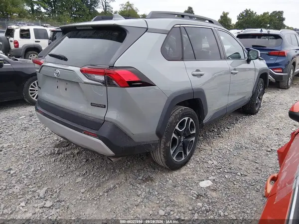 2T3J1RFV7KW034072 — 2019 Toyota RAV4, фото 4 с аукциона IAAI, Передняя часть