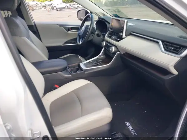 2T3N1RFVXLW087657 — 2020 Toyota RAV4, фото 4 с аукциона IAAI, Передняя часть справа