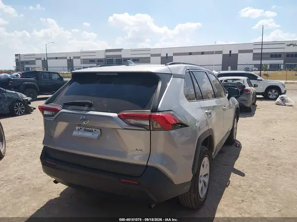 2T3H1RFV0LW096235 — 2020 Toyota RAV4, фото 4 с аукциона IAAI 13.10.2026, Передняя часть