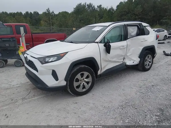 2T3F1RFV5LW128037 — 2020 Toyota RAV4, фото 2 с аукциона IAAI, Левый бок