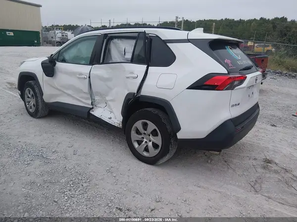 2T3F1RFV5LW128037 — 2020 Toyota RAV4, фото 3 с аукциона IAAI, Левый бок