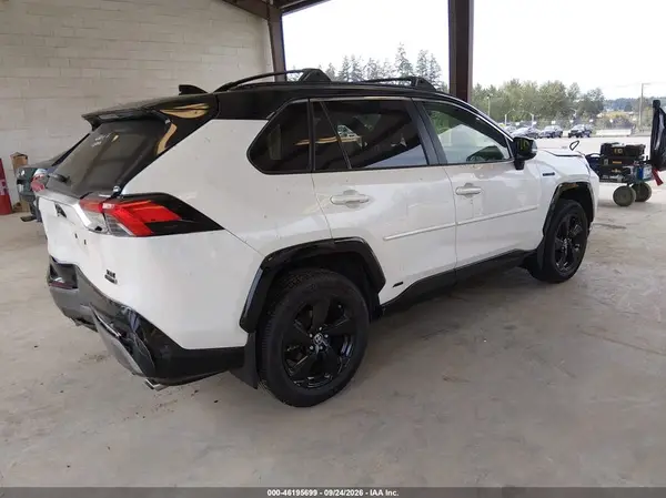 JTMEWRFVXLJ037888 — 2020 Toyota RAV4, фото 4 с аукциона IAAI 09.10.2026, Передняя и задняя части