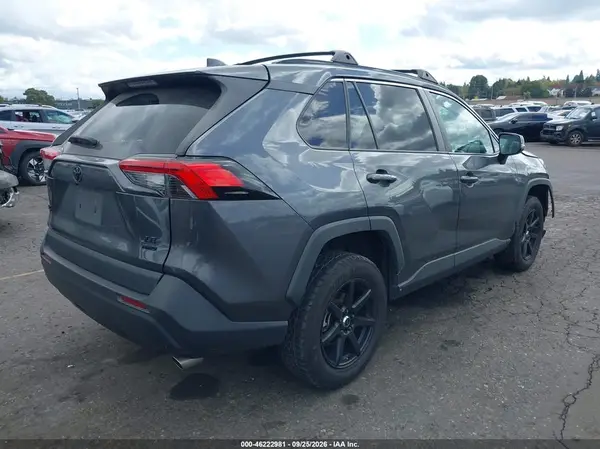 2T3G1RFV1LC133550 — 2020 Toyota RAV4, фото 4 с аукциона IAAI, Передняя часть
