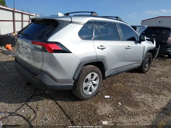 2T3K1RFV7LW081561 — 2020 Toyota RAV4, фото 4 с аукциона IAAI, Передняя часть