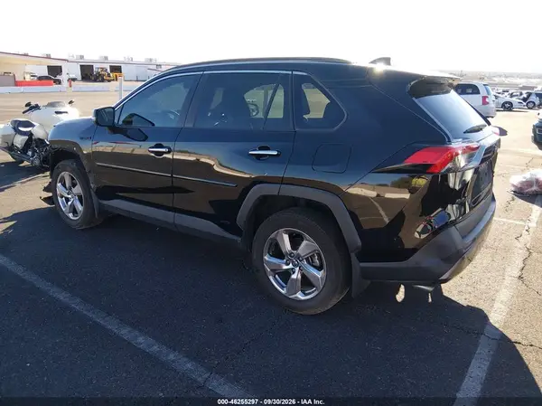 2T3DWRFV3LW056490 — 2020 Toyota RAV4, фото 3 с аукциона IAAI, Передняя и задняя части