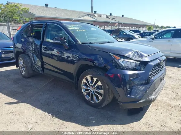 2T3R1RFVXMW183680 — 2021 Toyota RAV4, Правый бок (Right Side), фото до ремонта