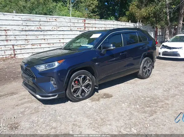 JTMEB3FV4MD016740 — 2021 Toyota RAV4, фото 2 с аукциона IAAI 09.10.2026, Разукомплектован