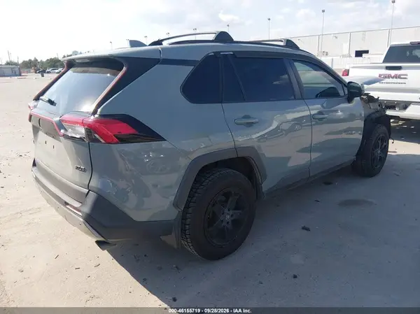 2T3W1RFV5MW112132 — 2021 Toyota RAV4, фото 4 с аукциона IAAI, Передняя часть