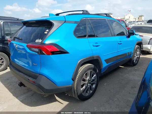 JTMC1RFV9MD065056 — 2021 Toyota RAV4, фото 4 с аукциона IAAI, Передняя часть