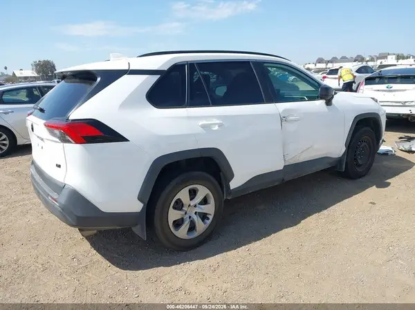 2T3H1RFV2MW110895 — 2021 Toyota RAV4, фото 4 с аукциона IAAI, Задняя часть слева