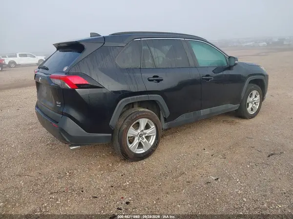 2T3P1RFV2MW211866 — 2021 Toyota RAV4, фото 4 с аукциона IAAI, Ходовая часть