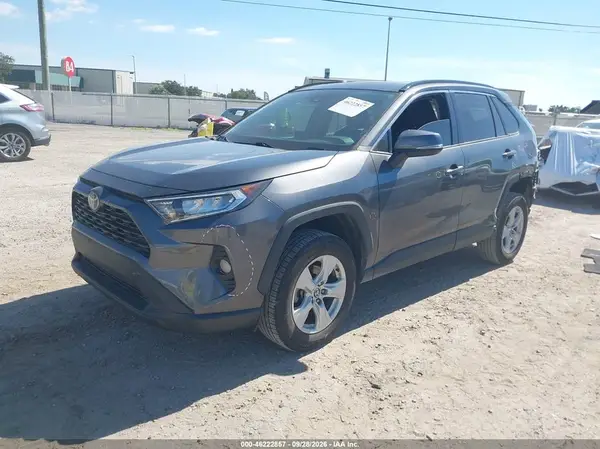 2T3W1RFV6MC116157 — 2021 Toyota RAV4, фото 2 с аукциона IAAI, Задняя часть