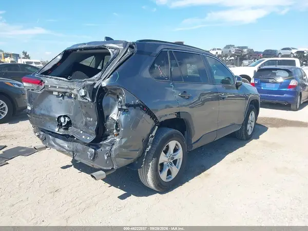 2T3W1RFV6MC116157 — 2021 Toyota RAV4, фото 4 с аукциона IAAI, Задняя часть