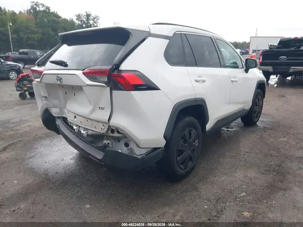2T3H1RFVXMC087433 — 2021 Toyota RAV4, фото 4 с аукциона IAAI 03.10.2026, Задняя часть