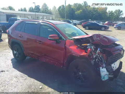 JTMP1RFV4MD076645 — 2021 Toyota RAV4, Передняя часть, фото до ремонта