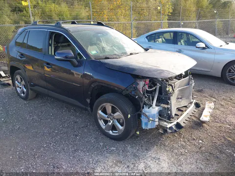 JTMB6RFV8MD044535 — 2021 Toyota RAV4, Передняя часть, фото до ремонта
