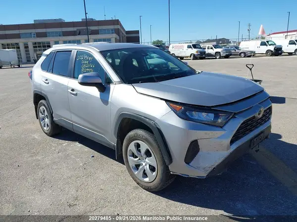 2T3B1RFV1NC299533 — 2022 Toyota RAV4, Передняя часть (Front), фото до ремонта