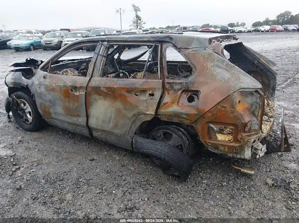 4T3RWRFV7NU063869 — 2022 Toyota RAV4, фото 3 с аукциона IAAI, Полный пожар