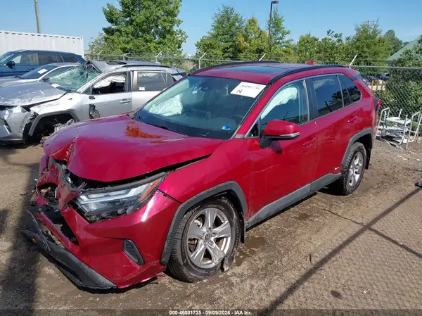 2T3RWRFV6NW130784 — 2022 Toyota RAV4, фото 2 с аукциона IAAI 12.10.2026, Передняя часть