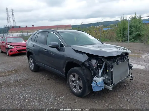2T3P1RFV7NC323923 — 2022 Toyota RAV4, Передняя часть (Front End), фото до ремонта