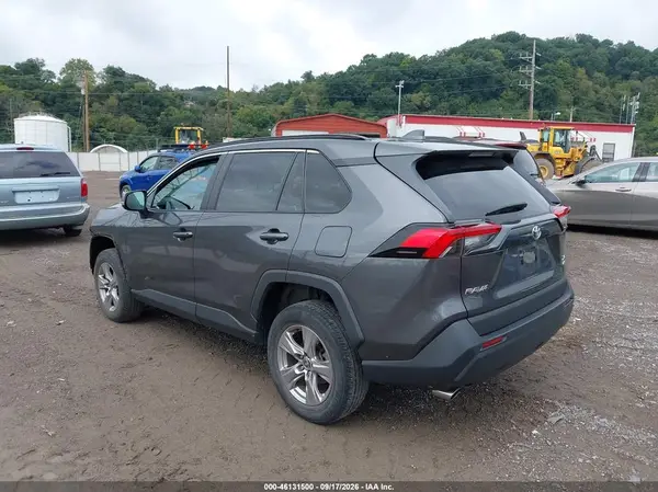 2T3P1RFV7NC323923 — 2022 Toyota RAV4, фото 3 с аукциона IAAI 13.10.2026, Передняя часть