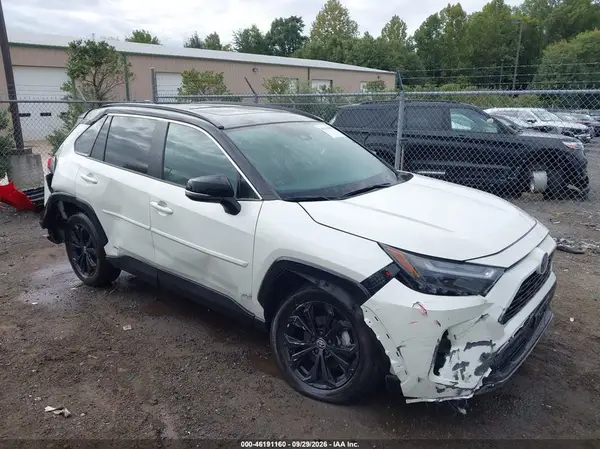 4T3E6RFV5NU097968 — 2022 Toyota RAV4, Задняя часть (Rear), фото до ремонта