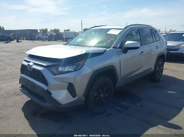 JTMMWRFV2ND568905 — 2022 Toyota RAV4, фото 2 с аукциона IAAI, Передняя часть