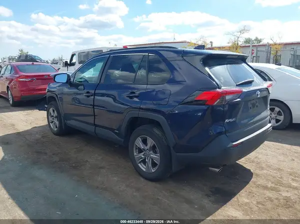 4T3RWRFV7NU067873 — 2022 Toyota RAV4, фото 3 с аукциона IAAI, Передняя часть