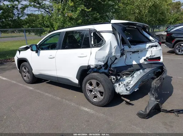2T3P1RFV8PC350793 — 2023 Toyota RAV4, фото 3 с аукциона IAAI 13.10.2026, Передняя и задняя части