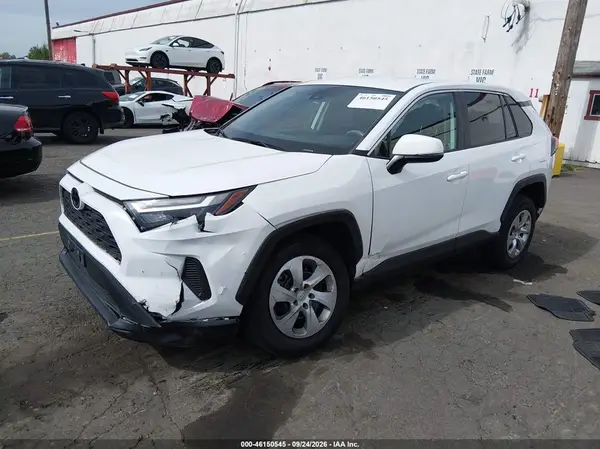 2T3G1RFVXPW348736 — 2023 Toyota RAV4, фото 2 с аукциона IAAI, Передняя часть слева
