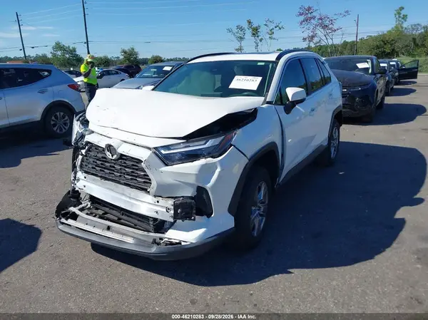 JTMRWRFV1PD205021 — 2023 Toyota RAV4, фото 2 с аукциона IAAI, Передняя часть