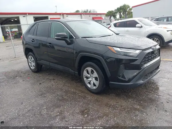 2T3K1RFV8RC260251 — 2024 Toyota RAV4, Передняя часть слева (Left Front), фото до ремонта