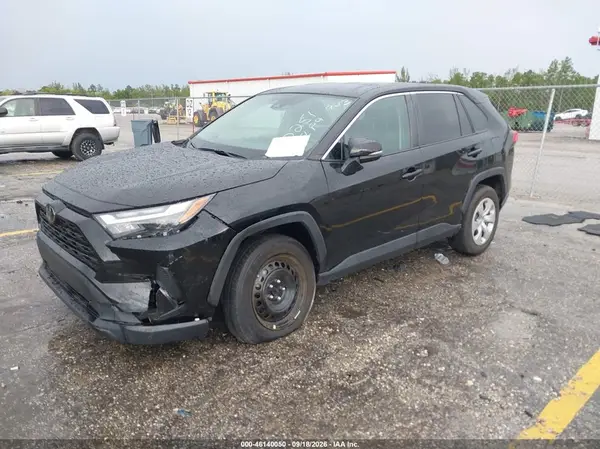 2T3K1RFV8RC260251 — 2024 Toyota RAV4, фото 2 с аукциона IAAI, Передняя часть слева