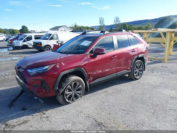 2T3B6RFV0RW056057 — 2024 Toyota RAV4, фото 2 с аукциона IAAI 14.10.2026, Левый бок