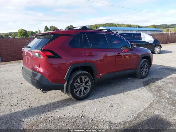 2T3B6RFV0RW056057 — 2024 Toyota RAV4, фото 4 с аукциона IAAI 14.10.2026, Левый бок