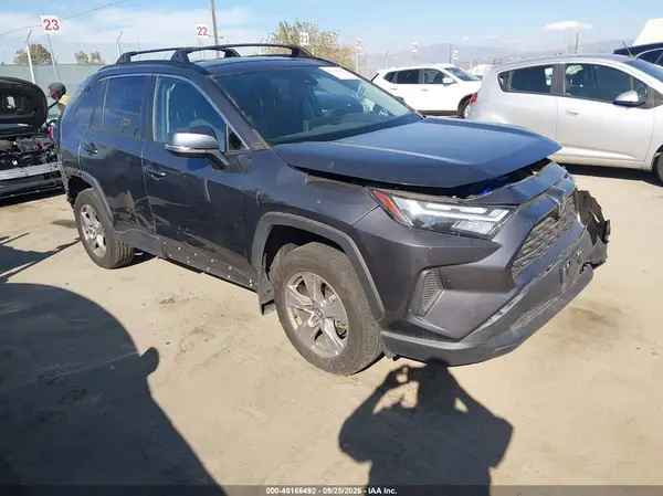 2T3RWRFV2RW221508 — 2024 Toyota RAV4, Передняя часть (Front & Rear), фото до ремонта