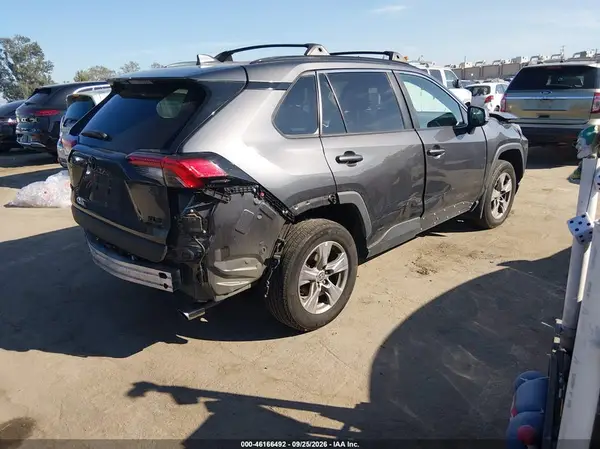 2T3RWRFV2RW221508 — 2024 Toyota RAV4, фото 4 с аукциона IAAI, Передняя часть