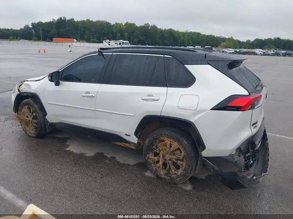 JTME6RFV6RD561014 — 2024 Toyota RAV4, фото 3 с аукциона IAAI, Повреждения со всех сторон