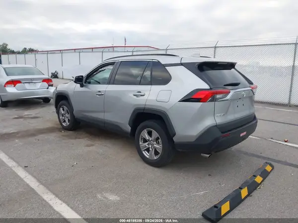 2T3W1RFV0RW342992 — 2024 Toyota RAV4, фото 3 с аукциона IAAI, Передняя часть