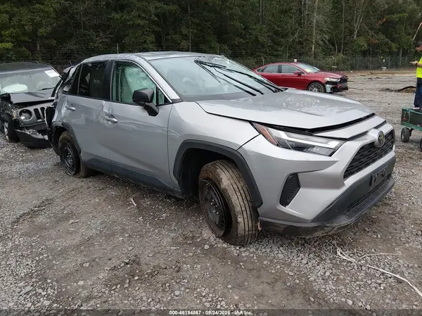 2T3F1RFV6RW429988 — 2024 Toyota RAV4, Повреждения со всех сторон (All Over), фото до ремонта