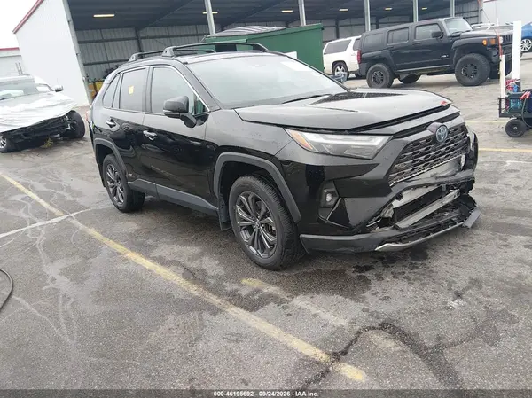 4T3D6RFV8RU171286 — 2024 Toyota RAV4, Передняя часть (Front End), фото до ремонта